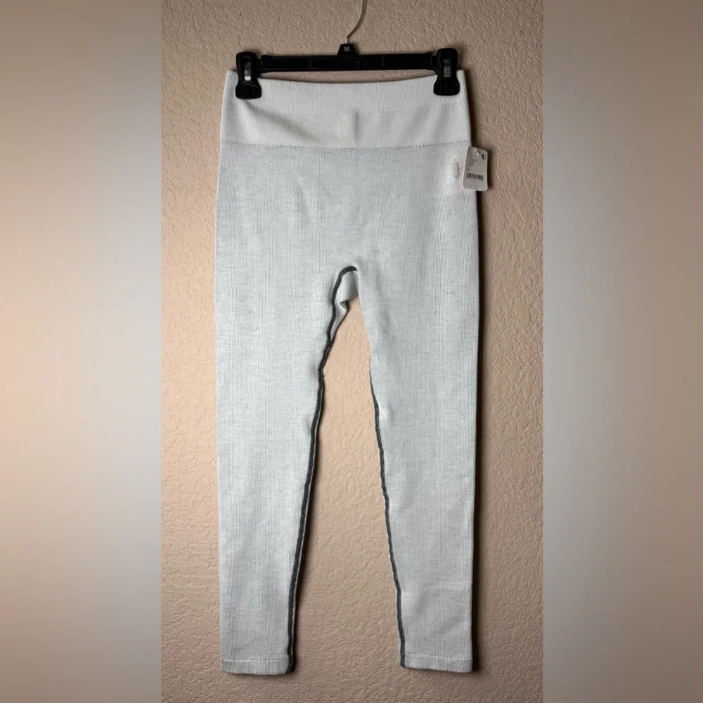 Free People Movement Cool Down Wool Blend Base Layer Leggings NWT Size M/L - Picture 4 of 11